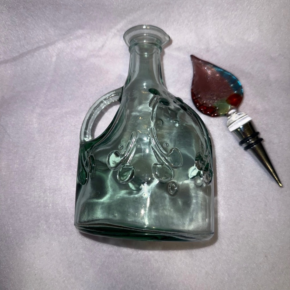 Vtg. Canada Pale Green Glass Decanter Bottle-3D Design Decor w/decorative stop - Picture 6 of 9